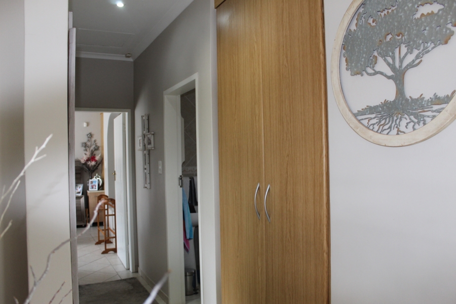2 Bedroom Property for Sale in Three Rivers Gauteng