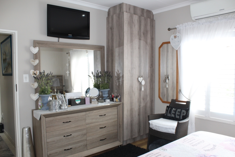 2 Bedroom Property for Sale in Three Rivers Gauteng