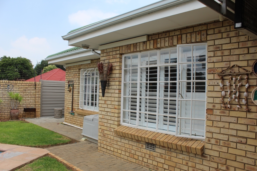 2 Bedroom Property for Sale in Three Rivers Gauteng