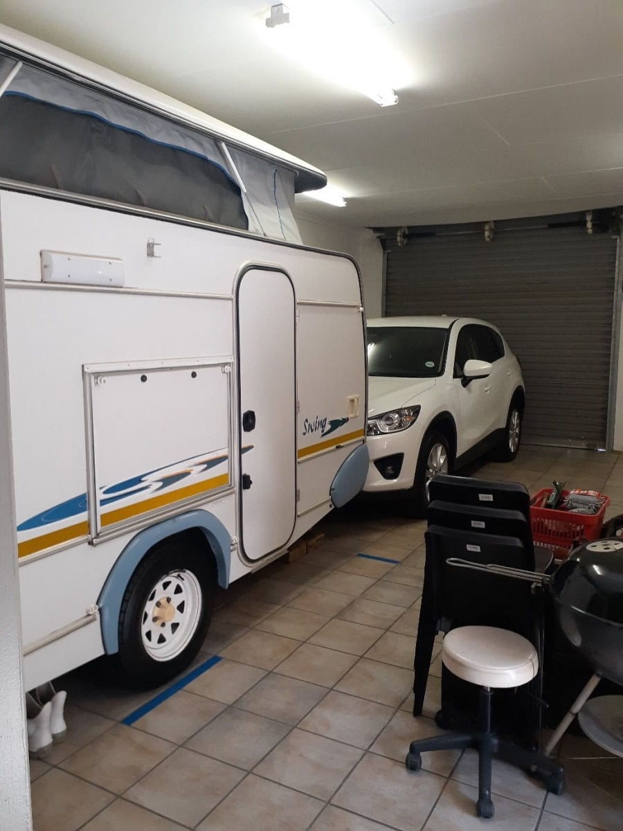 2 Bedroom Property for Sale in Three Rivers Gauteng