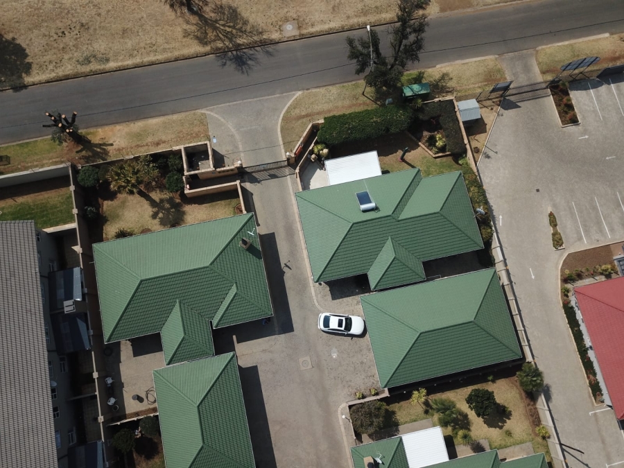 2 Bedroom Property for Sale in Three Rivers Gauteng