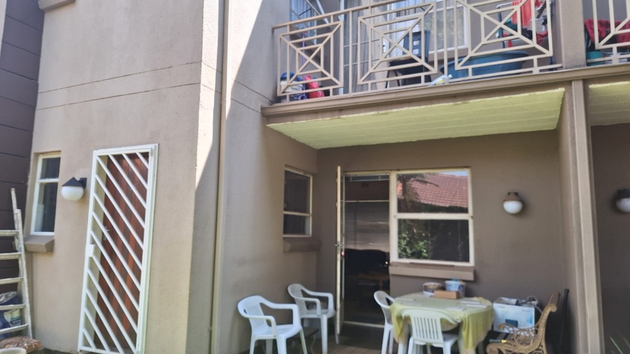 2 Bedroom Property for Sale in Bonaero Park Gauteng