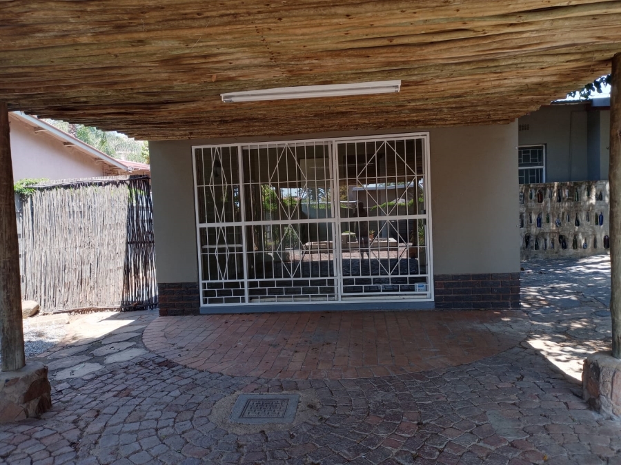 Commercial Property for Sale in Sinoville Gauteng