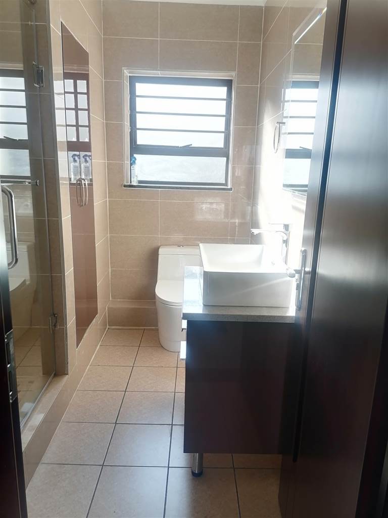 To Let 3 Bedroom Property for Rent in Blue Hills Gauteng