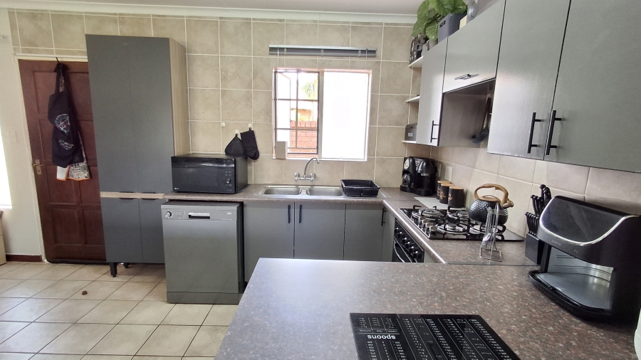 2 Bedroom Property for Sale in Montana Gauteng