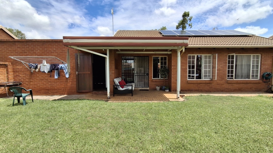 2 Bedroom Property for Sale in Montana Gauteng