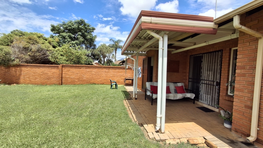 2 Bedroom Property for Sale in Montana Gauteng