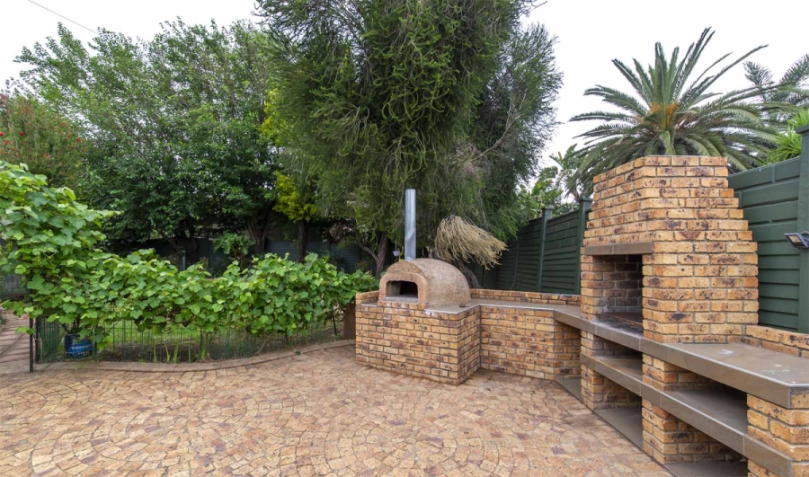 3 Bedroom Property for Sale in Eden Glen Gauteng