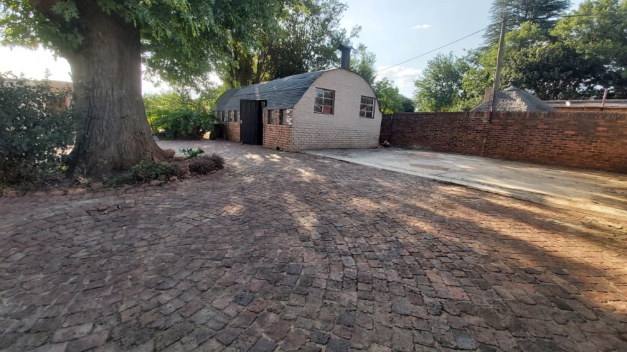 3 Bedroom Property for Sale in Selection Park Gauteng