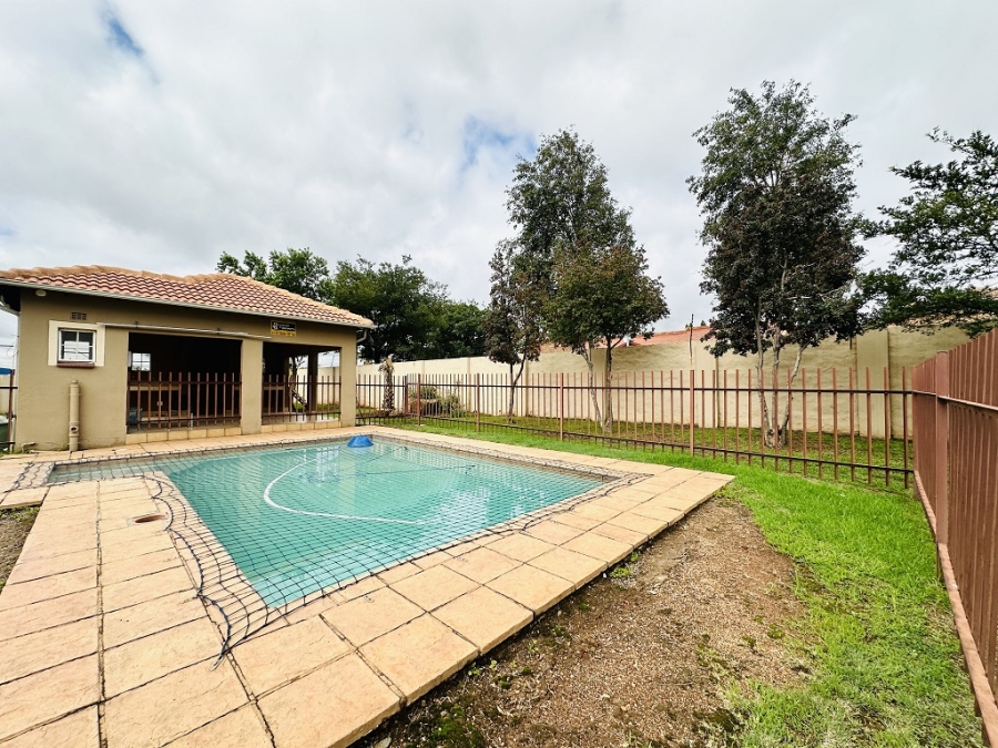 2 Bedroom Property for Sale in Castleview Gauteng