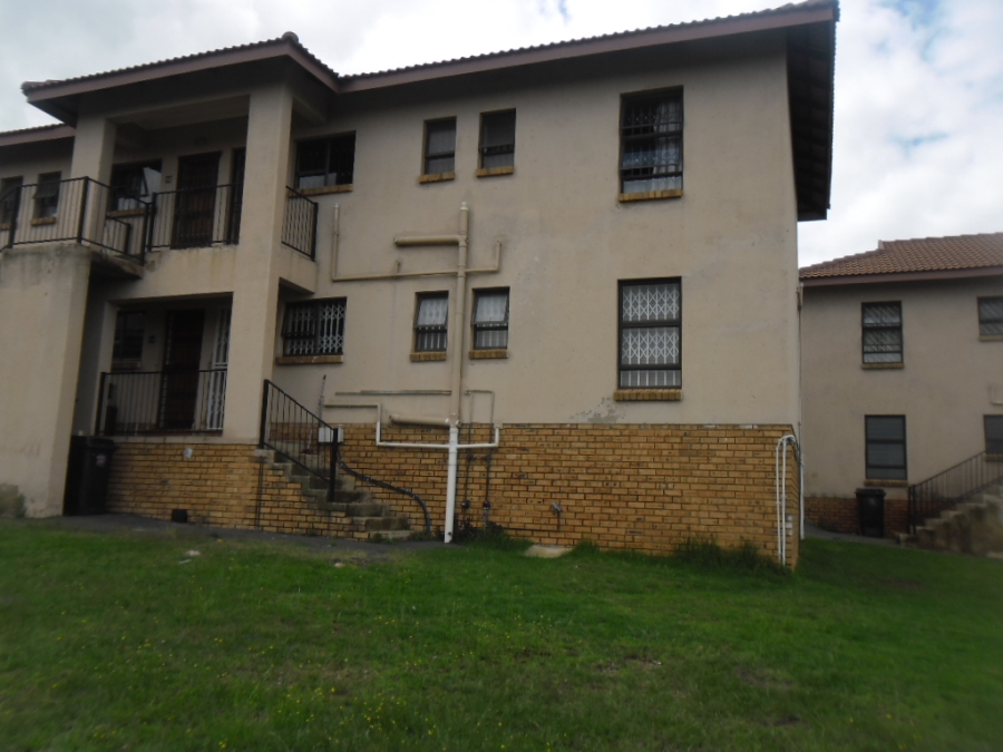 2 Bedroom Property for Sale in Groblerpark Gauteng