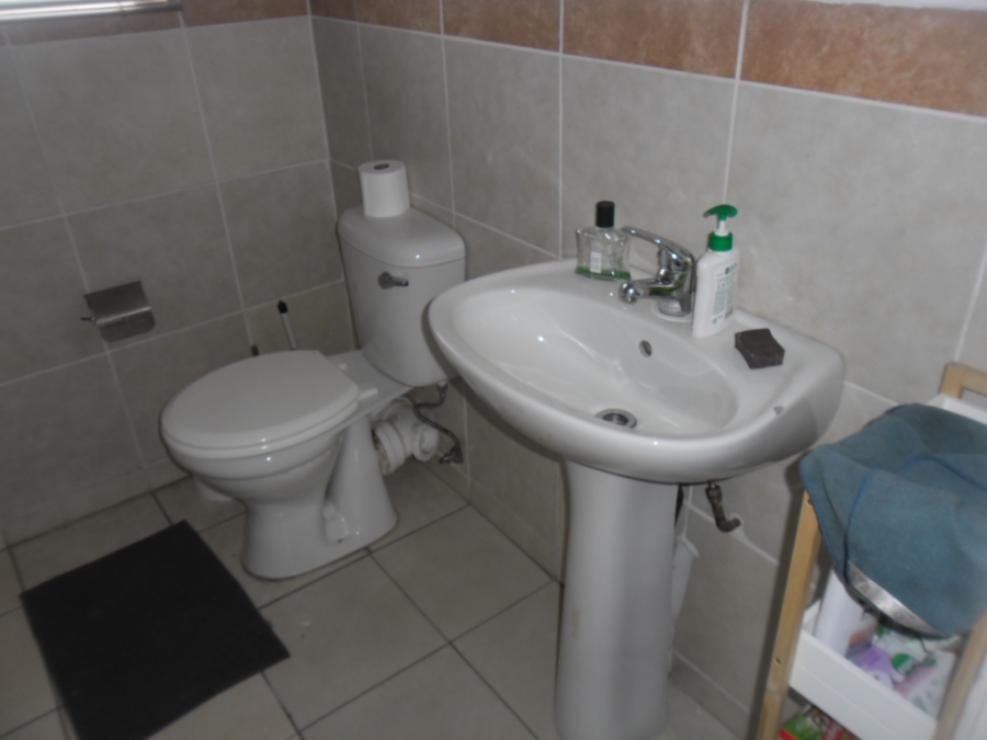 2 Bedroom Property for Sale in Groblerpark Gauteng