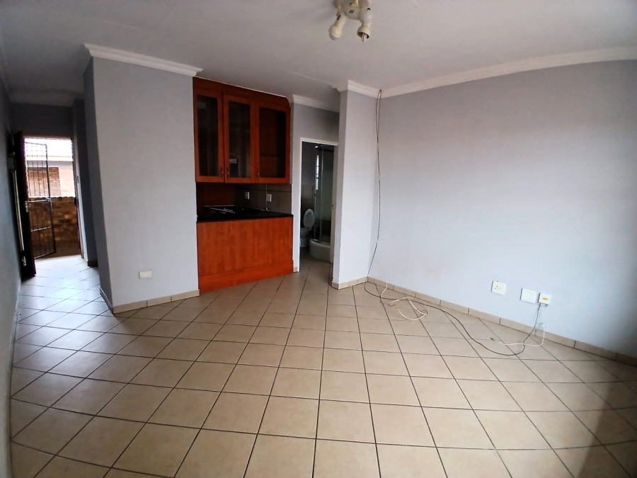 2 Bedroom Property for Sale in Aston Manor Gauteng