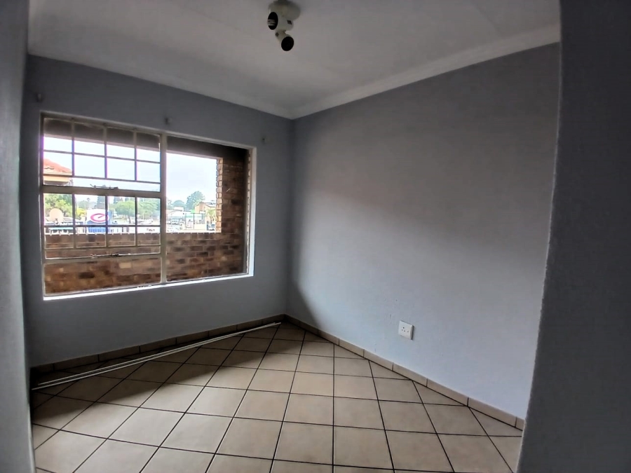 2 Bedroom Property for Sale in Aston Manor Gauteng