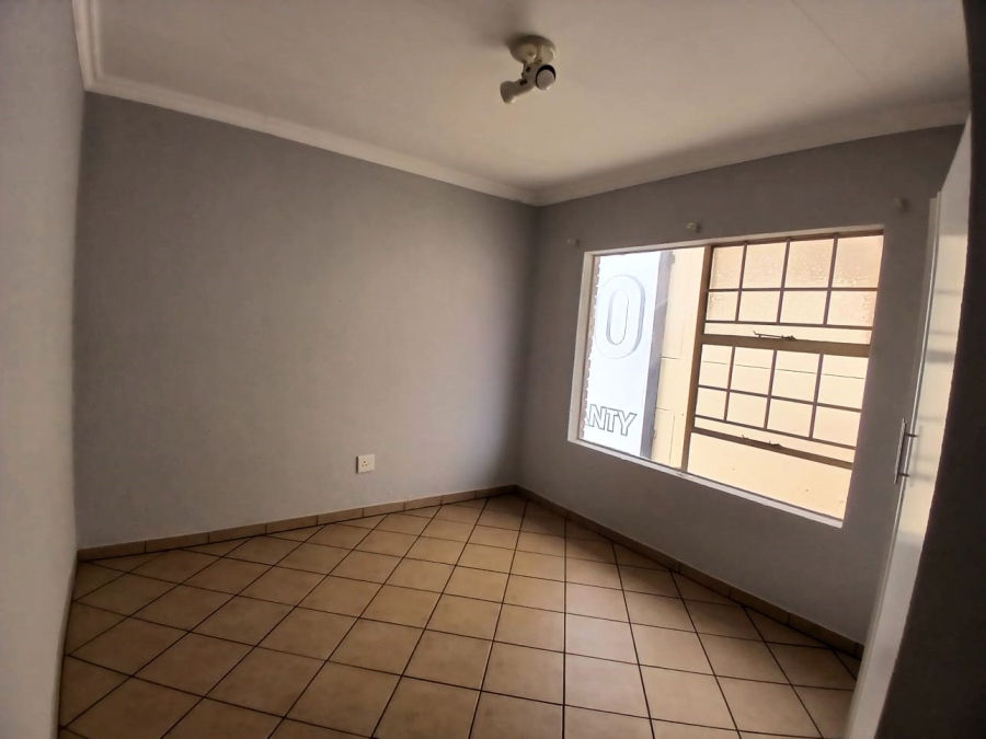 2 Bedroom Property for Sale in Aston Manor Gauteng