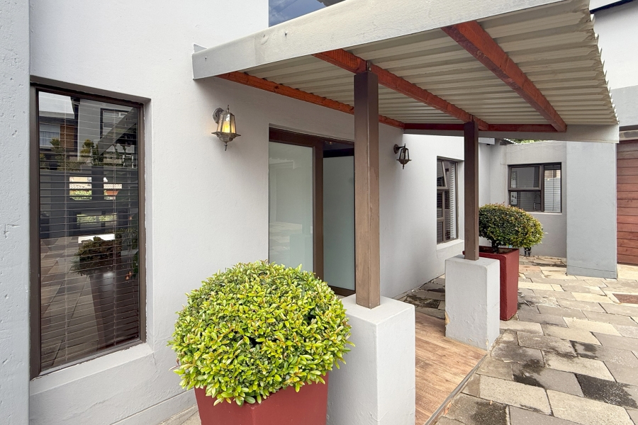 5 Bedroom Property for Sale in Savannah Hills Estate Gauteng