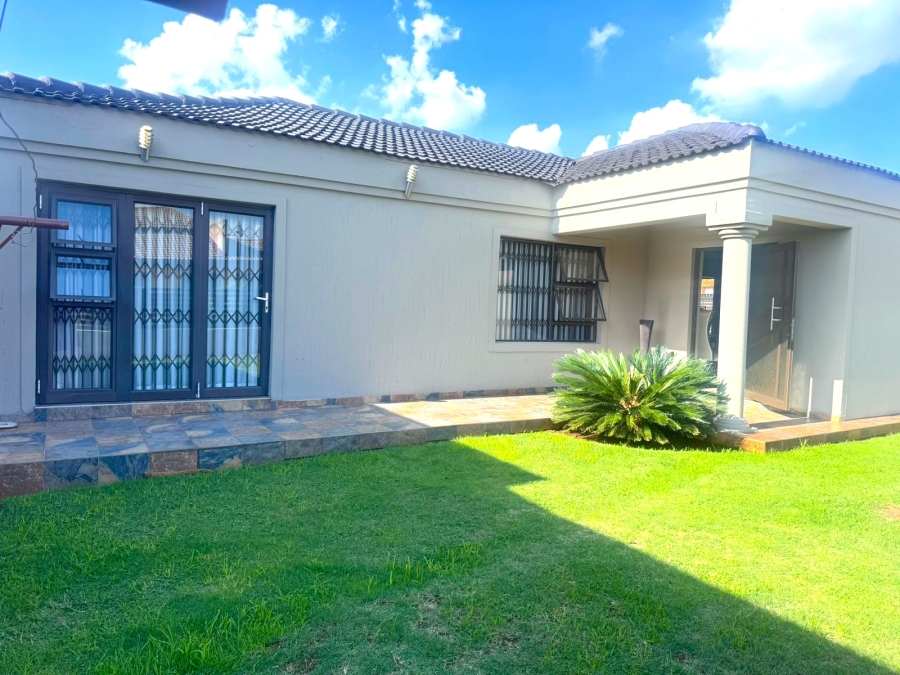 2 Bedroom Property for Sale in Spruit View Gauteng