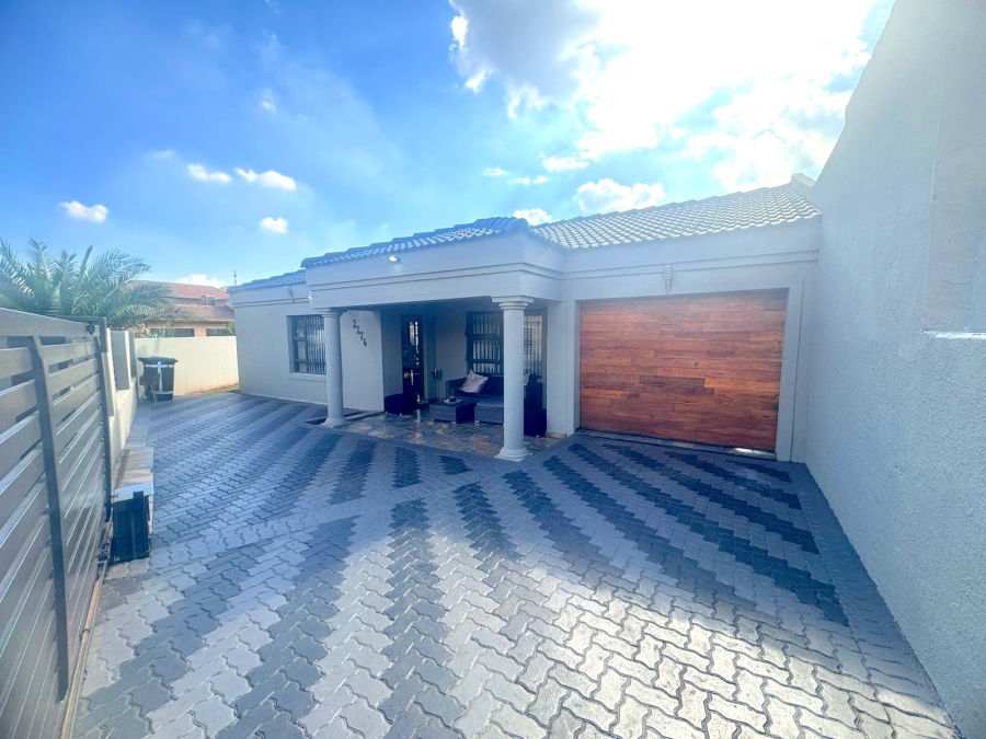 2 Bedroom Property for Sale in Spruit View Gauteng