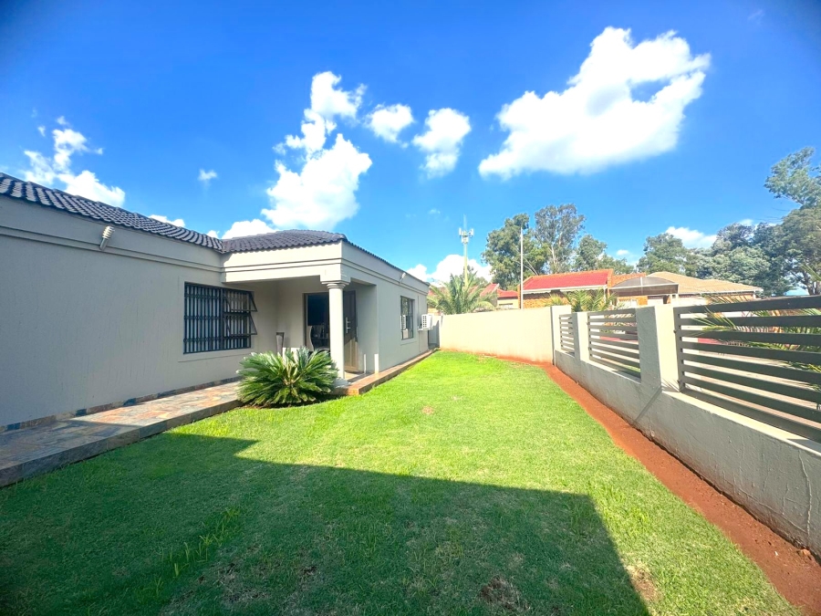 2 Bedroom Property for Sale in Spruit View Gauteng