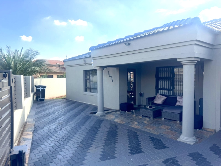 2 Bedroom Property for Sale in Spruit View Gauteng