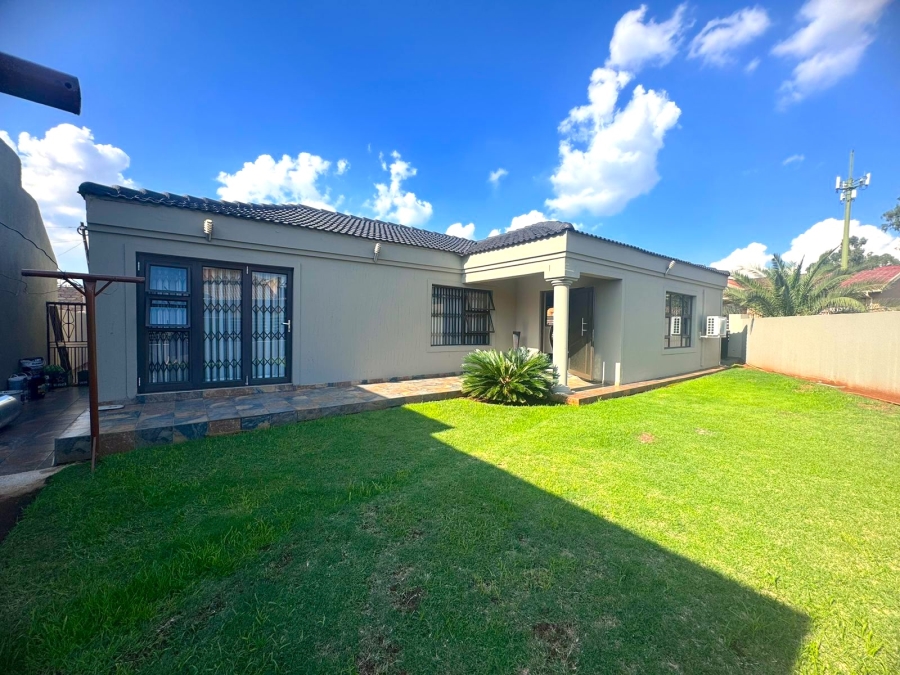 2 Bedroom Property for Sale in Spruit View Gauteng