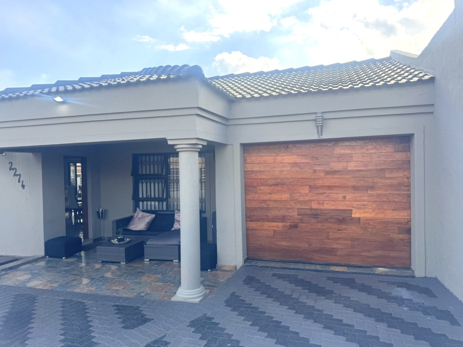 2 Bedroom Property for Sale in Spruit View Gauteng