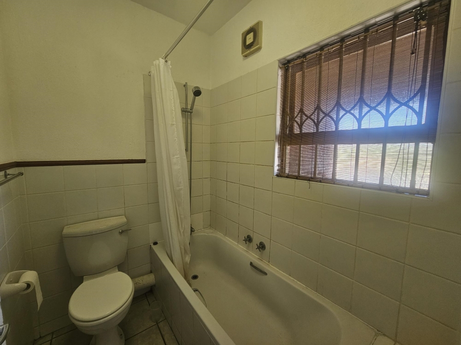 1 Bedroom Property for Sale in Honeydew Manor Gauteng