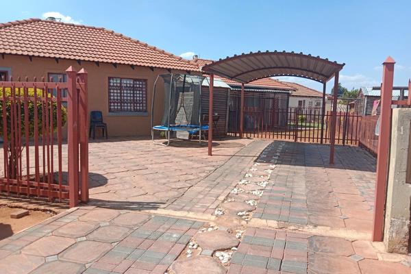 3 Bedroom Property for Sale in Theresa Park Gauteng