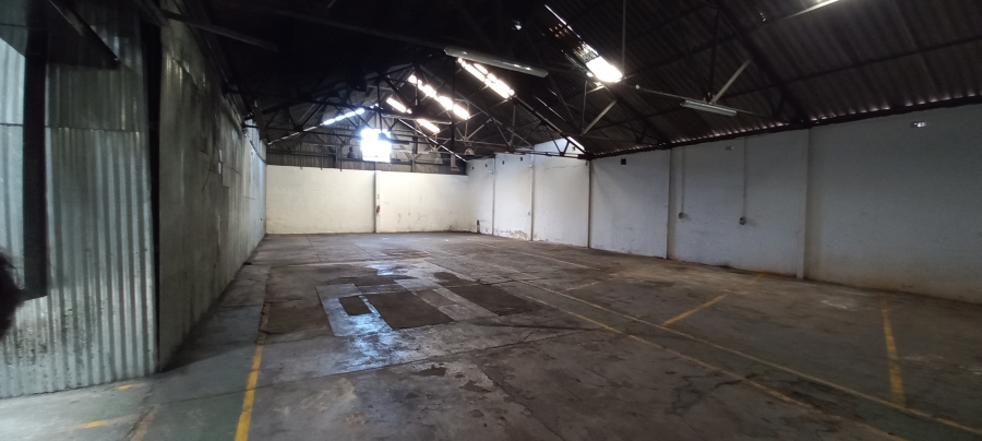 To Let commercial Property for Rent in New Redruth Gauteng