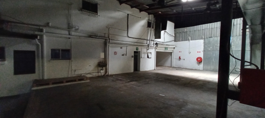 To Let commercial Property for Rent in New Redruth Gauteng