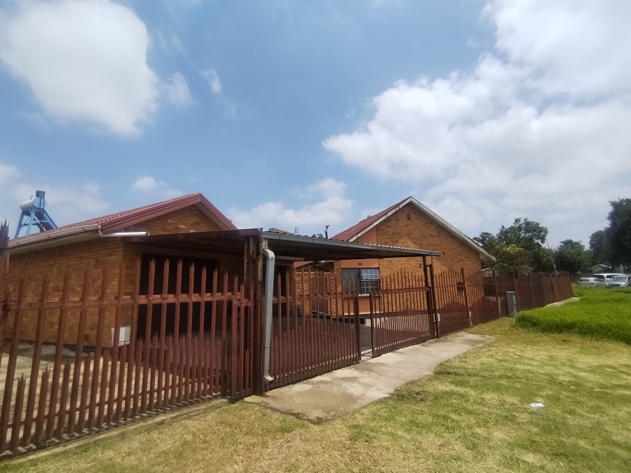 3 Bedroom Property for Sale in Elandsfontein Rail Gauteng