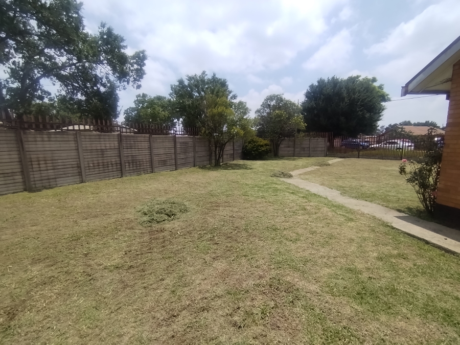 3 Bedroom Property for Sale in Elandsfontein Rail Gauteng