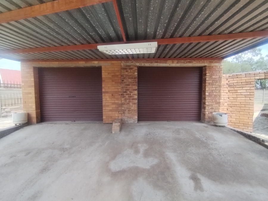 3 Bedroom Property for Sale in Elandsfontein Rail Gauteng