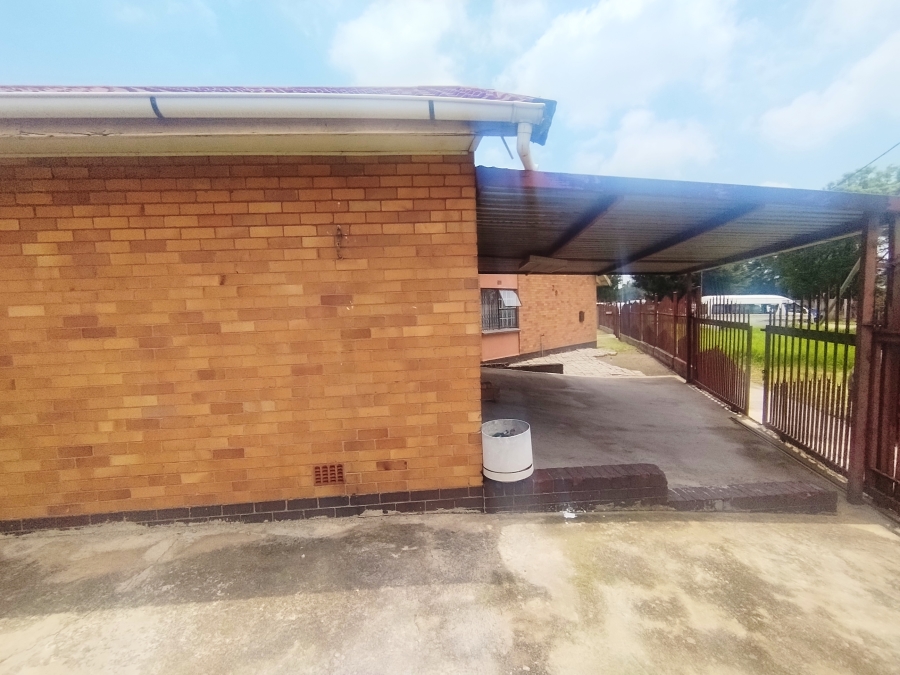 3 Bedroom Property for Sale in Elandsfontein Rail Gauteng