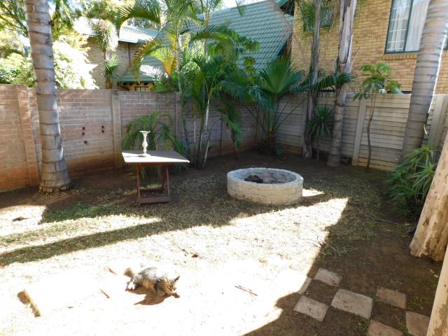 To Let 2 Bedroom Property for Rent in Faerie Glen Gauteng