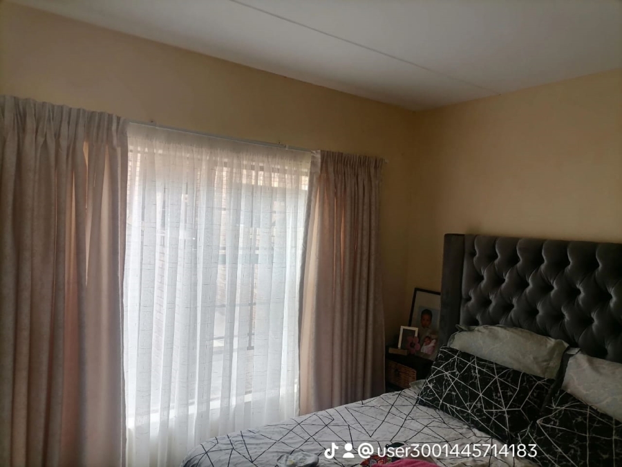 2 Bedroom Property for Sale in Norton Gauteng