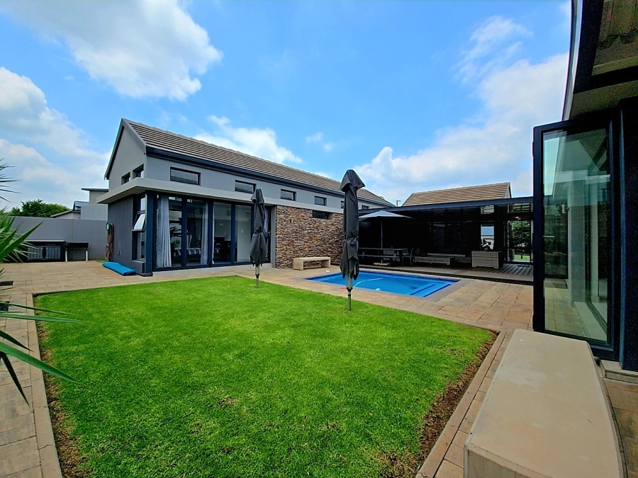 5 Bedroom Property for Sale in Midstream Meadows Gauteng