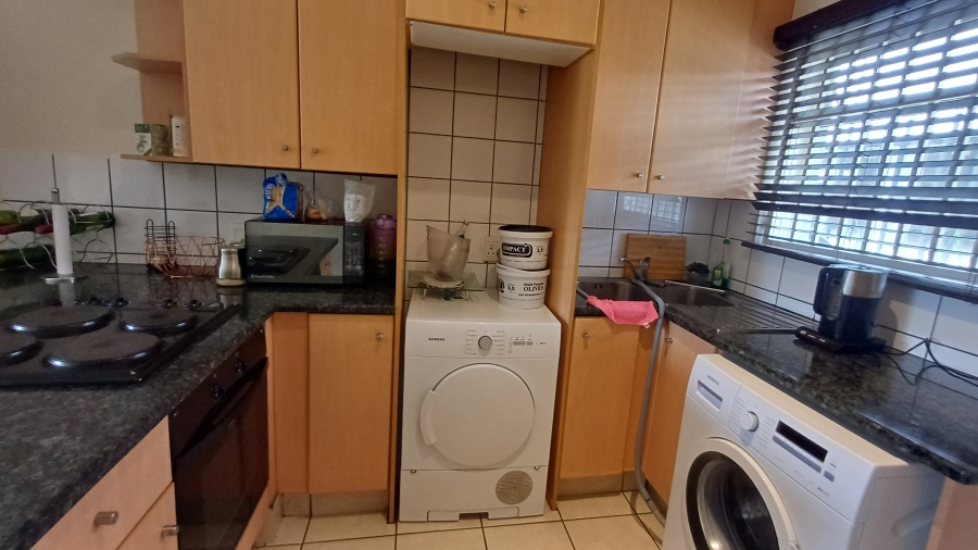 To Let 2 Bedroom Property for Rent in Craighall Gauteng