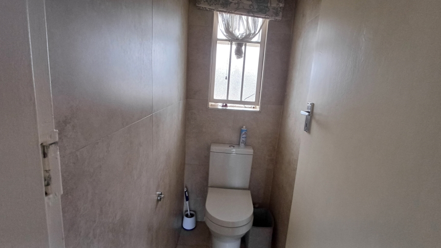 To Let 2 Bedroom Property for Rent in Craighall Gauteng