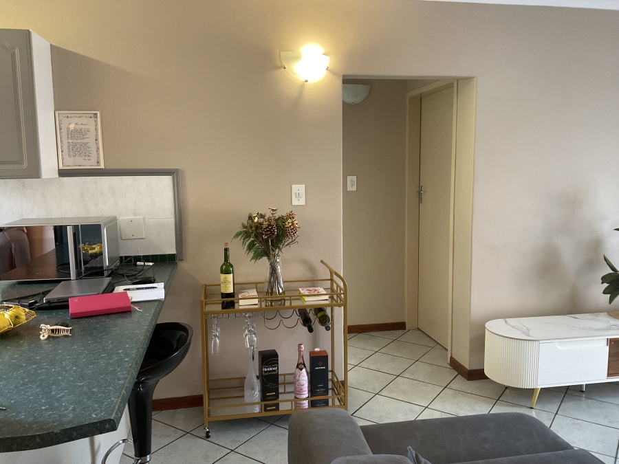 2 Bedroom Property for Sale in Die Hoewes Gauteng