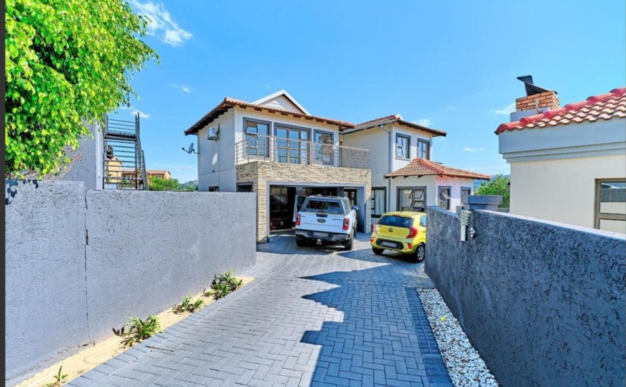 3 Bedroom Property for Sale in Radiokop Gauteng