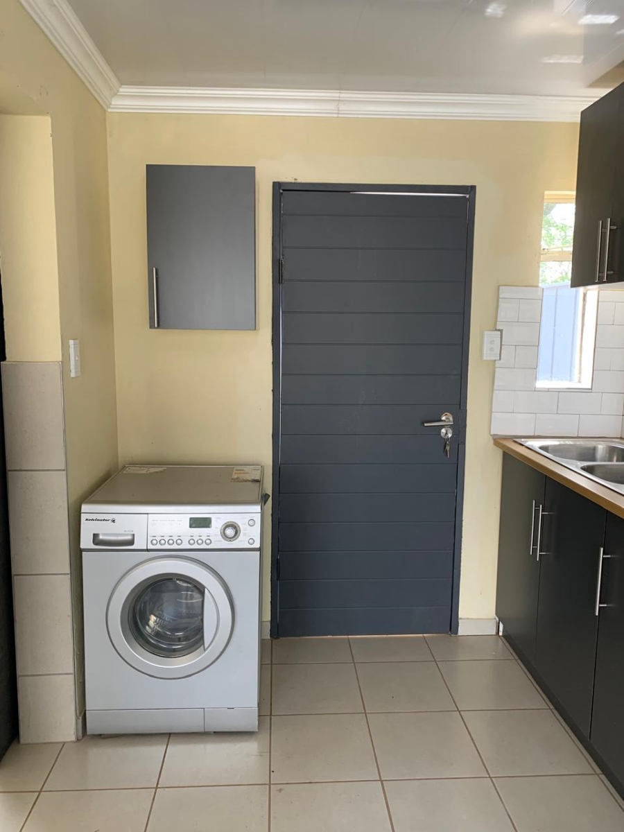 To Let 1 Bedroom Property for Rent in Tedstoneville Gauteng