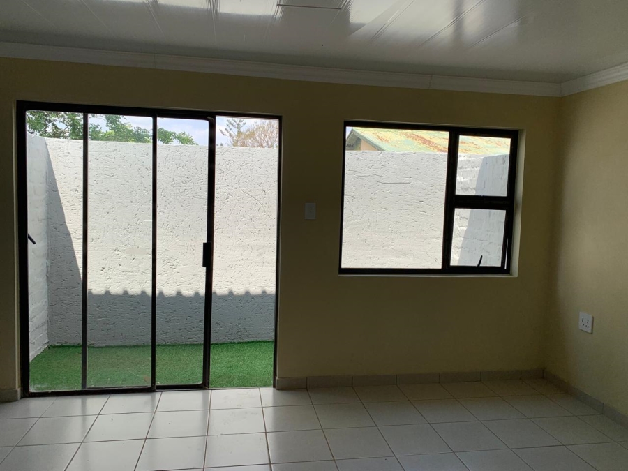 To Let 1 Bedroom Property for Rent in Tedstoneville Gauteng