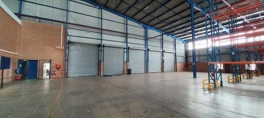 To Let commercial Property for Rent in Gosforth Park Gauteng