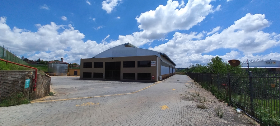 To Let commercial Property for Rent in Gosforth Park Gauteng