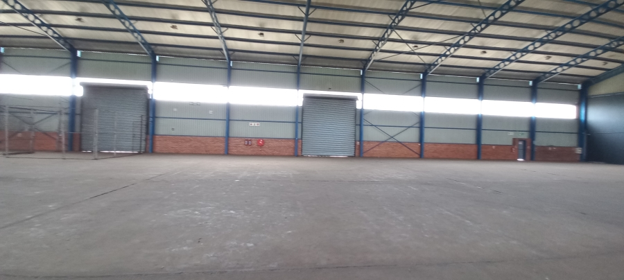 To Let commercial Property for Rent in Gosforth Park Gauteng