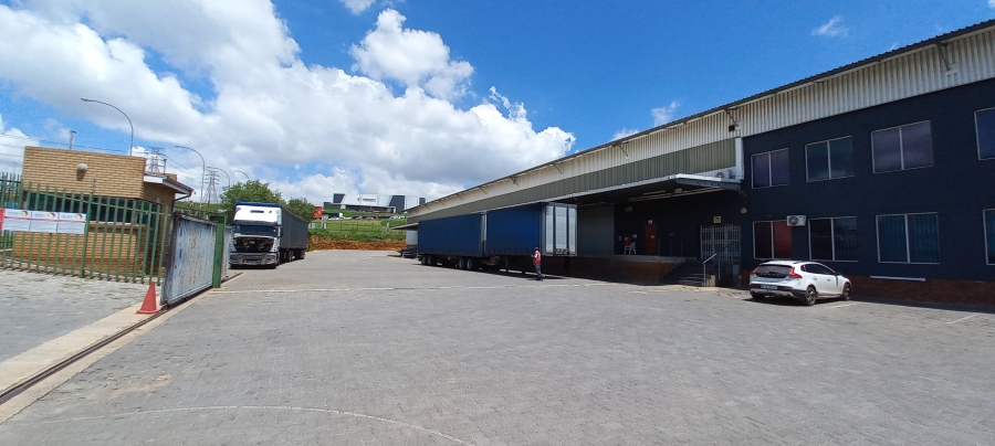 To Let commercial Property for Rent in Gosforth Park Gauteng