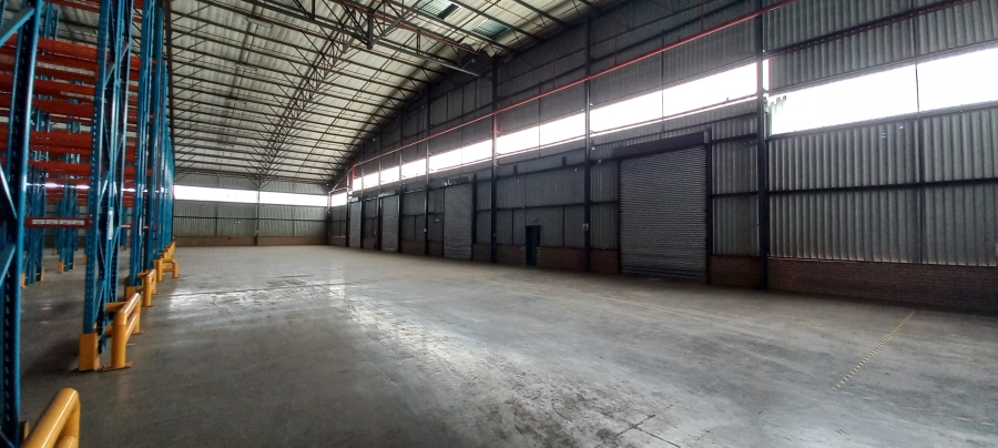 To Let commercial Property for Rent in Gosforth Park Gauteng