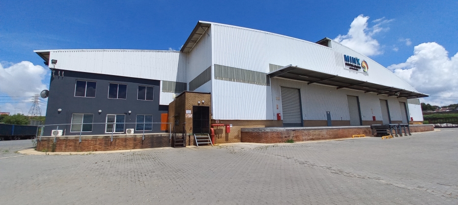 To Let commercial Property for Rent in Gosforth Park Gauteng