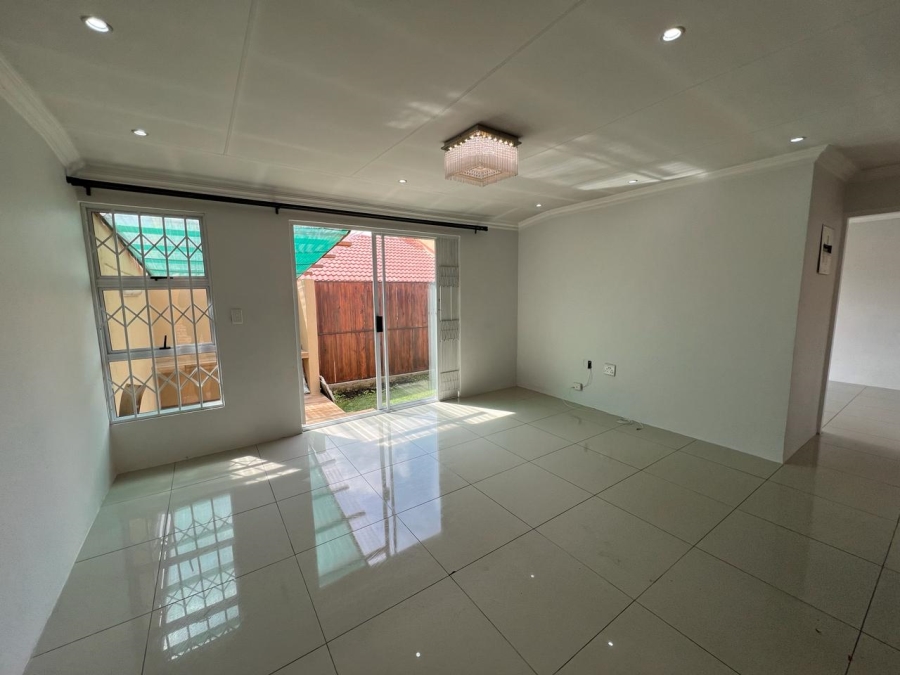 2 Bedroom Property for Sale in Sunninghill Gauteng